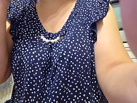 Snapshot of marianamely chatting on 07-17-26, 04:30 marianamely online show from 07-17-26, 04:30