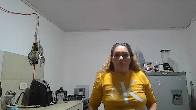Layla-Astrum online show from 06-08-26, 02:34