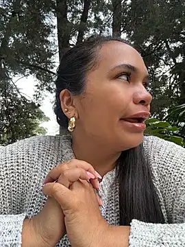 Snapshot of NoahJade chatting on 07-18-26, 03:05 NoahJade online show from 07-18-26, 03:05