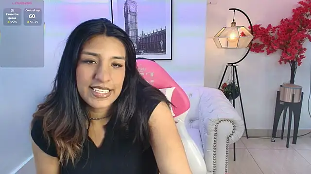 Snapshot of Stephany_triana chatting on 05-26-26, 03:46 Stephany triana online show from 05-26-26, 03:46