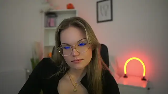 NinaViety online show from 05-21-26, 07:59