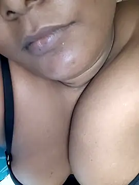 Snapshot of Yazhi_THUG_DeSi chatting on 06-09-26, 04:46 Yazhi THUG DeSi online show from 06-09-26, 04:46
