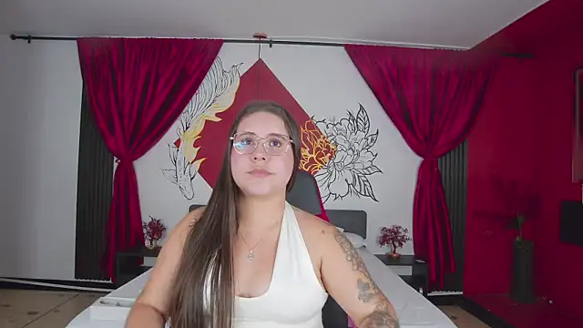 Snapshot of Lia_Avalon chatting on 06-16-26, 11:35 Lia Avalon online show from 06-16-26, 11:35