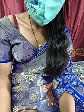 Snapshot of reshma124 chatting on 07-15-26, 09:03 reshma124 online show from 07-15-26, 09:03