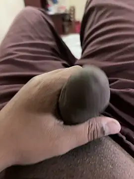 Snapshot of fnero chatting on 02-15-25, 02:22 fnero online show from 02-15-25, 02:22