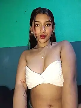 Snapshot of Aurora_Blazee chatting on 06-12-26, 03:16 Aurora Blazee online show from 06-12-26, 03:16