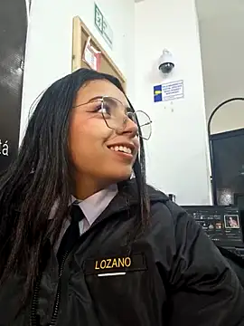 Snapshot of Angela__05 chatting on 07-10-26, 12:41 Angela 05 online show from 07-10-26, 12:41