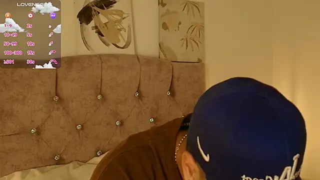Snapshot of Amadeo_Wild_ chatting on 05-29-26, 04:10 Amadeo Wild online show from 05-29-26, 04:10