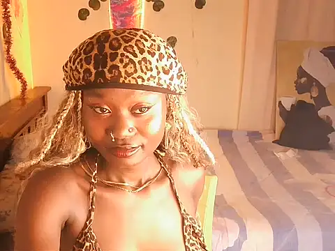 Snapshot of Miragea chatting on 06-22-26, 12:56 Miragea online show from 06-22-26, 12:56