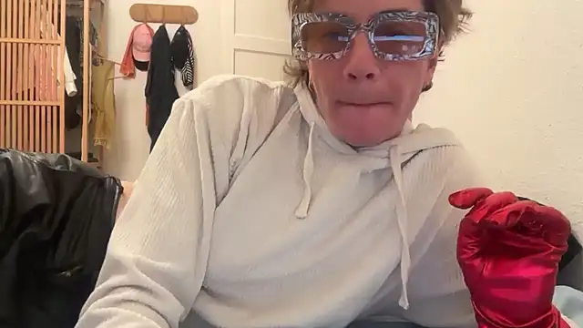 CherCharlie online show from 05-19-26, 10:27