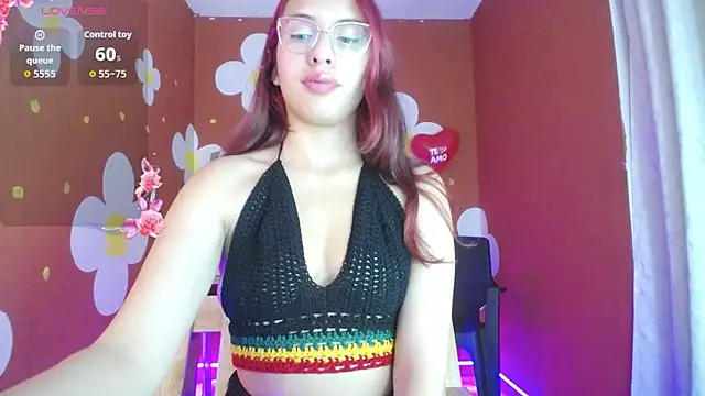 Snapshot of ashly_litlle chatting on 06-06-26, 03:44 ashly litlle online show from 06-06-26, 03:44