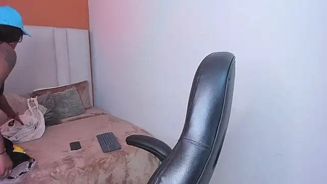 Mia boobs24 online show from 06-16-26, 12:08