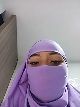 Snapshot of Samira_1 chatting on 06-23-26, 11:14 Samira 1 online show from 06-23-26, 11:14
