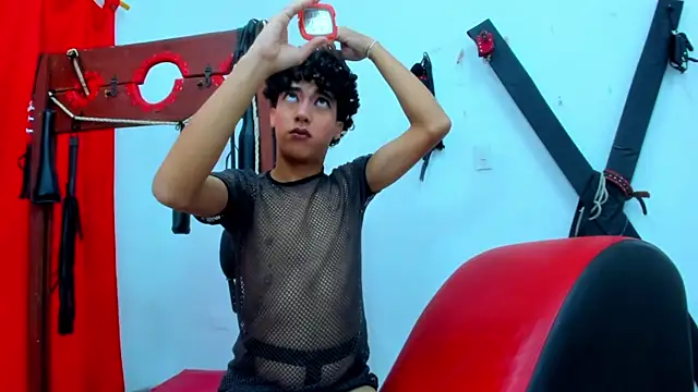 boy max latin online show from 05-21-26, 04:08