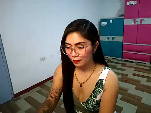 Snapshot of Sexynica chatting on 06-19-26, 02:21 Sexynica online show from 06-19-26, 02:21