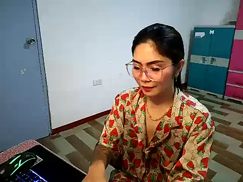 Snapshot of Sexynica chatting on 06-21-26, 01:46 Sexynica online show from 06-21-26, 01:46