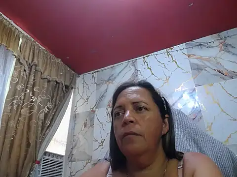 Snapshot of alina_maturee chatting on 05-20-26, 12:22 alina maturee online show from 05-20-26, 12:22