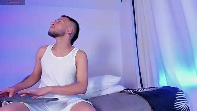  Kevin xxx online show from 11-25-25, 04:56