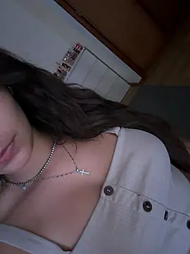Snapshot of Candy_lyx chatting on 06-30-26, 02:40 Candy lyx online show from 06-30-26, 02:40