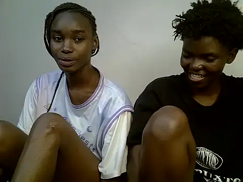 Snapshot of Vsexie chatting on 06-12-26, 05:01 Vsexie online show from 06-12-26, 05:01