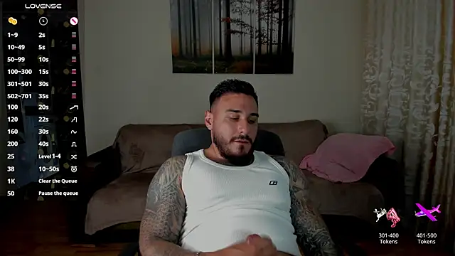 Snapshot of Gymdominus chatting on 06-19-26, 01:59 Gymdominus online show from 06-19-26, 01:59