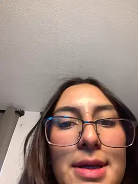 MoonLitDoll online show from 06-18-26, 07:40