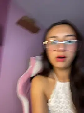MoonLitDoll online show from 07-03-26, 09:32