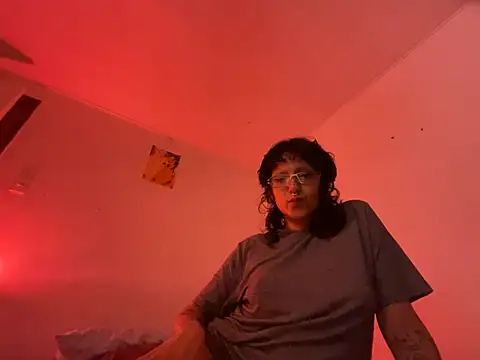 Snapshot of zoe_secrets chatting on 06-27-26, 12:48 zoe secrets online show from 06-27-26, 12:48