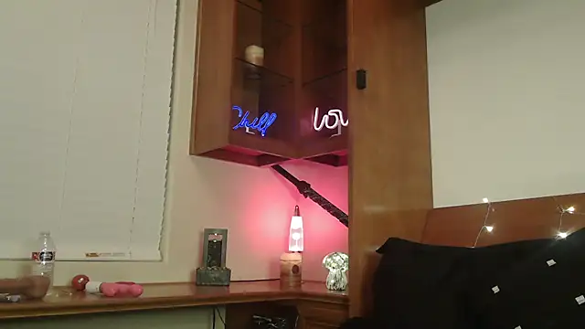 blondebaddiesummer40 online show from 06-25-26, 05:12