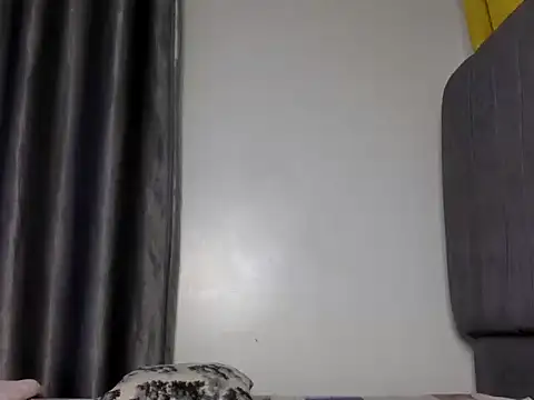 Snapshot of its_lanisha7 chatting on 06-06-26, 12:05 its lanisha7 online show from 06-06-26, 12:05