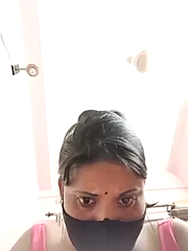 Snapshot of sampachatterjee234 chatting on 06-14-26, 07:27 sampachatterjee234 online show from 06-14-26, 07:27