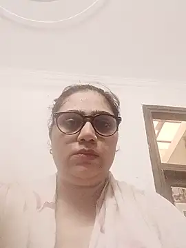 yourchahat27 online show from 06-11-26, 12:32