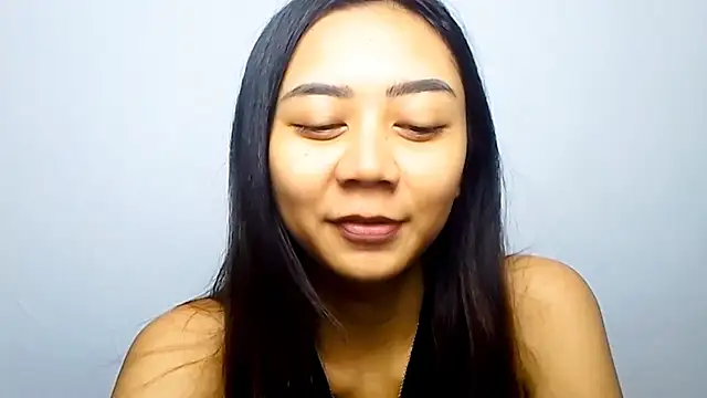 Snapshot of KristieOrtmann chatting on 06-24-26, 06:23 KristieOrtmann online show from 06-24-26, 06:23