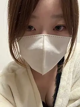 Snapshot of mei_room chatting on 05-28-26, 03:42 mei room online show from 05-28-26, 03:42