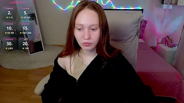 Snapshot of TinaShelton chatting on 06-14-26, 12:18 TinaShelton online show from 06-14-26, 12:18