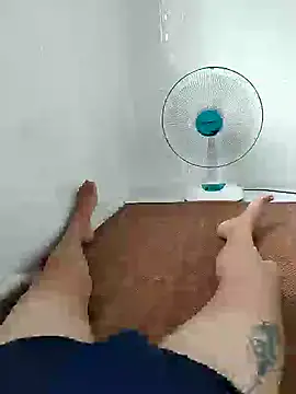 Snapshot of hothot_dam chatting on 05-27-26, 03:36 hothot dam online show from 05-27-26, 03:36