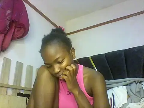 Snapshot of aliana082169 chatting on 06-02-26, 08:05 aliana082169 online show from 06-02-26, 08:05