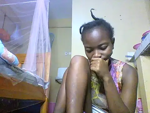 Snapshot of aliana082169 chatting on 06-21-26, 09:45 aliana082169 online show from 06-21-26, 09:45