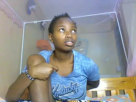 Snapshot of aliana082169 chatting on 06-23-26, 08:45 aliana082169 online show from 06-23-26, 08:45