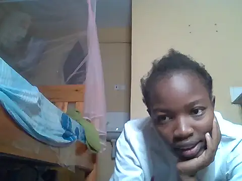 Snapshot of aliana082169 chatting on 07-05-26, 07:59 aliana082169 online show from 07-05-26, 07:59