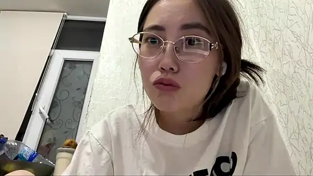 Snapshot of VickieTrudo chatting on 06-15-26, 09:06 VickieTrudo online show from 06-15-26, 09:06