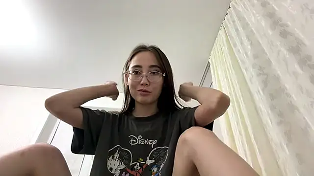 Snapshot of VickieTrudo chatting on 07-06-26, 08:44 VickieTrudo online show from 07-06-26, 08:44