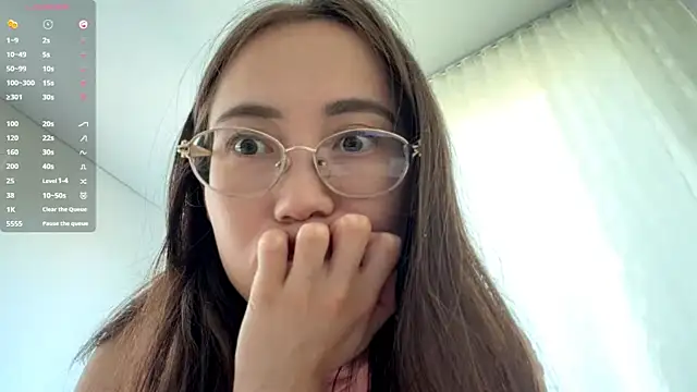 Snapshot of VickieTrudo chatting on 07-13-26, 11:24 VickieTrudo online show from 07-13-26, 11:24