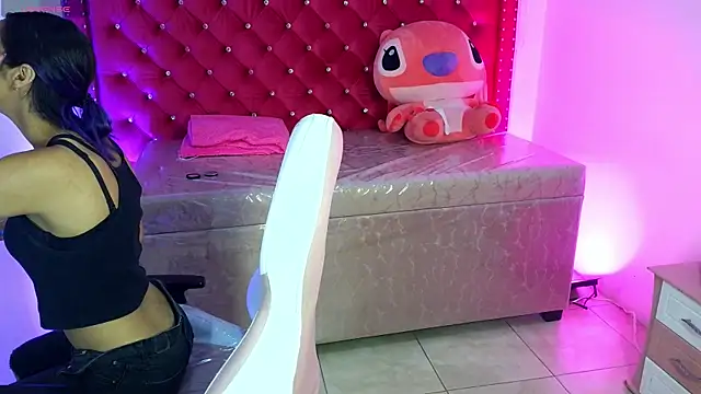 Cami monroe m online show from 05-23-26, 12:09