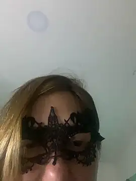 lulupiecitosamor online show from 06-08-26, 11:43