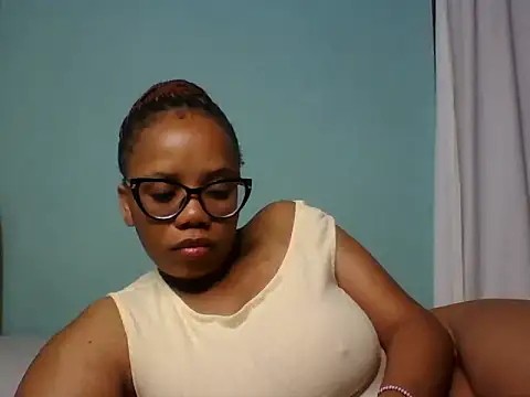 Snapshot of Tatianaluu chatting on 08-01-26, 03:55 Tatianaluu online show from 08-01-26, 03:55