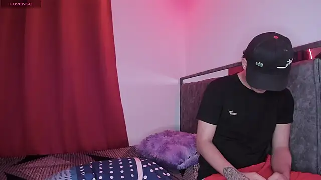 Kitty Hot19 online show from 07-28-26, 04:30