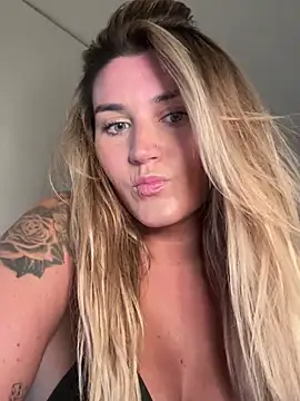 thebeachyblonde online show from 07-15-26, 09:42