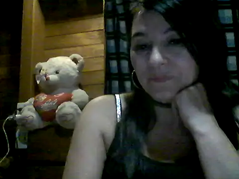 Snapshot of Anlly_garcia002 chatting on 05-25-26, 03:45 Anlly garcia002 online show from 05-25-26, 03:45