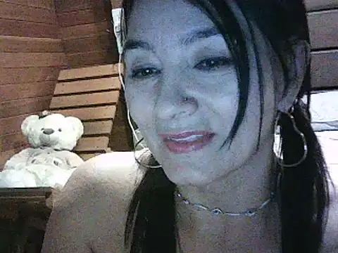 Snapshot of Anlly_garcia002 chatting on 05-30-26, 12:41 Anlly garcia002 online show from 05-30-26, 12:41